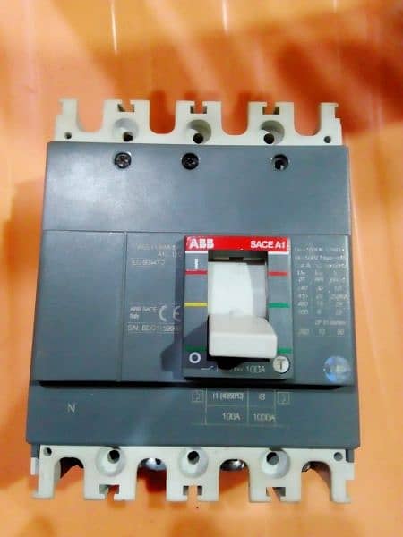 All types of MCCB Circuit Breakers) with warranty 15