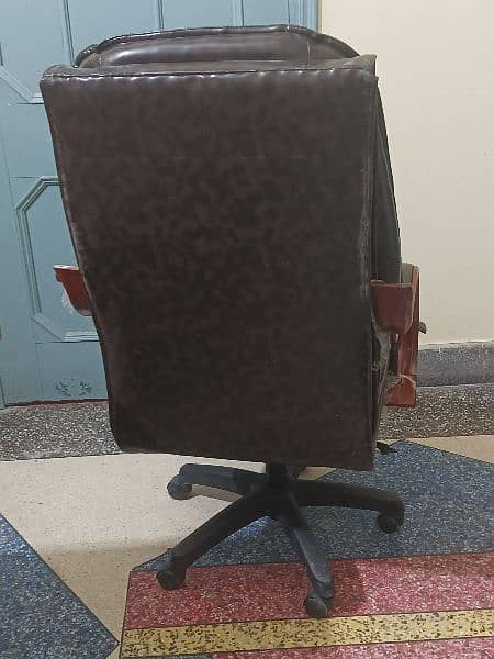 New Office chair Good Condition 1