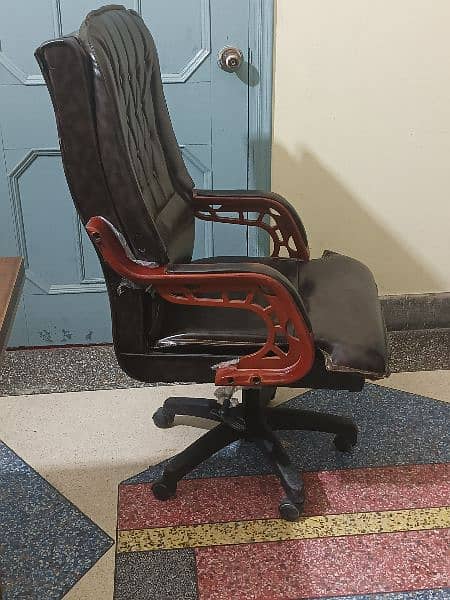 New Office chair Good Condition 2