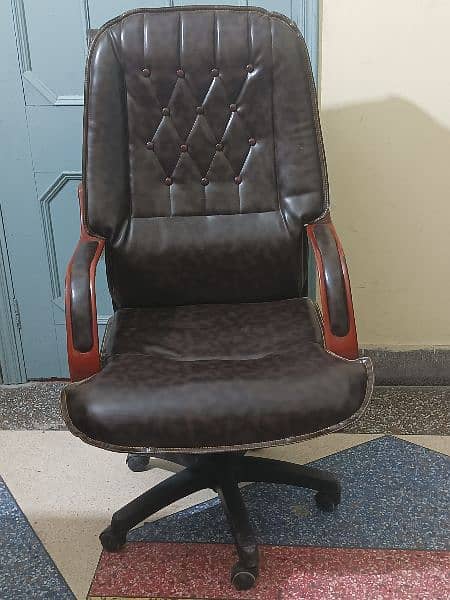 New Office chair Good Condition 3
