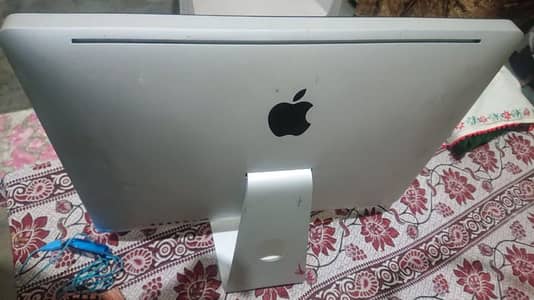 window 10, Apple Computer 4gb ram 500GB HARD, under 30000