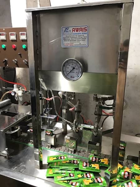 Tetra Pak Juice and Bottle Filling Packing Machine 1/ltr Packing machi 2