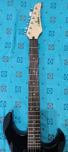 Yamaha Gigmaker ERG121 Electric Guitar Package 2