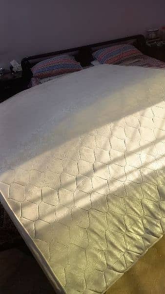 King size Alkhair matteress in a excellent condition 1