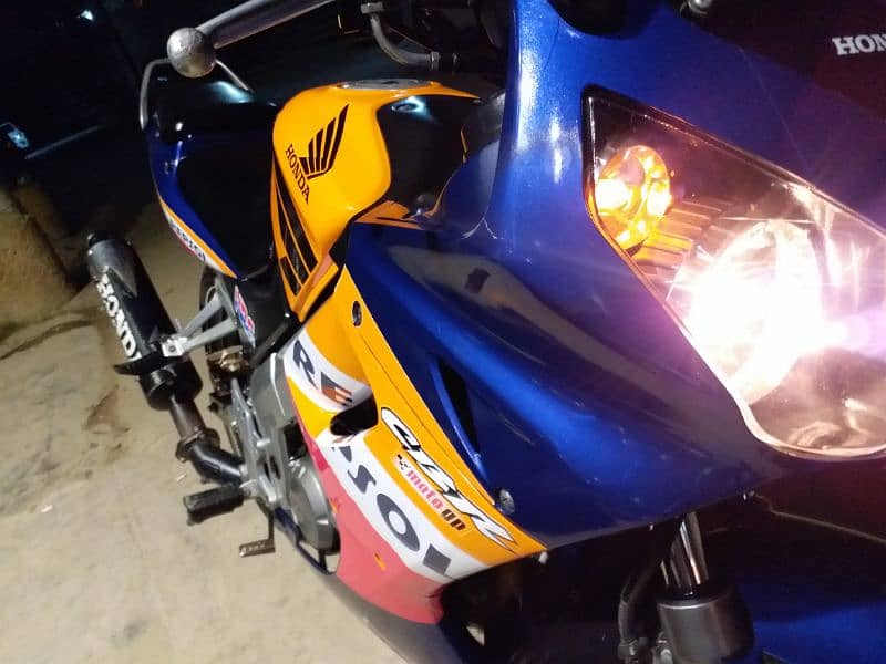 Heavy sports bike Honda CBR150cc HRC sports in orignal mint condition! 3