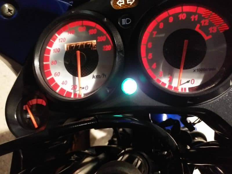 Heavy sports bike Honda CBR150cc HRC sports in orignal mint condition! 7