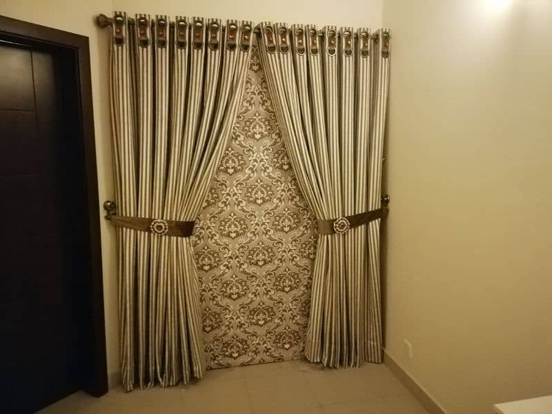 Curtains and blinds 0