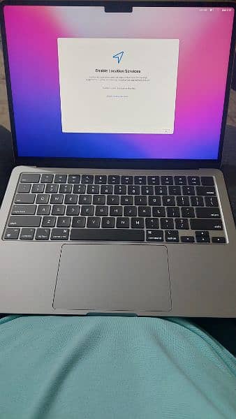 macbook air m2 8/256 1