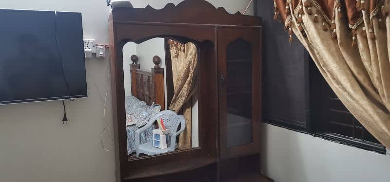 dressing table with mirror 0