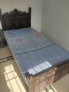 2 single bed with mattresses
