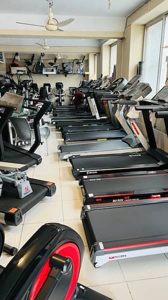 Arc trainer,Treadmill,Upright bike,Spin bikes,Gyms, benches, available 11
