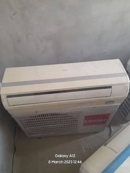 used(inverter A/c)( Protabal Ac) available in good price 19