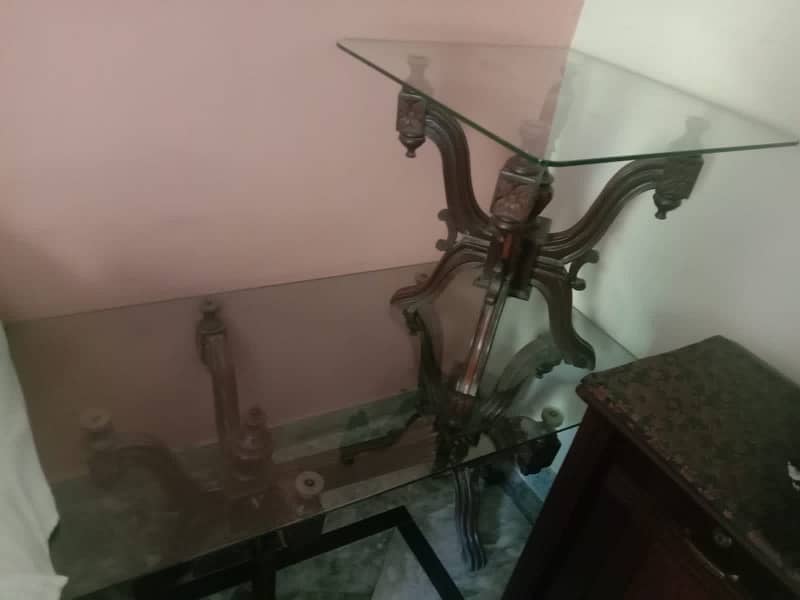 three pairs of glass table condition like new 10/10 1