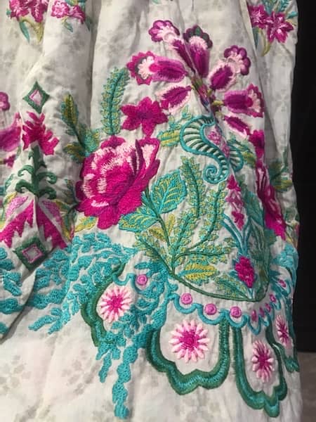 Sapphire 3pc stiched luxury lawn fully embroidered with silk duppata 9