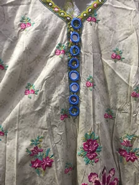 Sapphire 3pc stiched luxury lawn fully embroidered with silk duppata 11