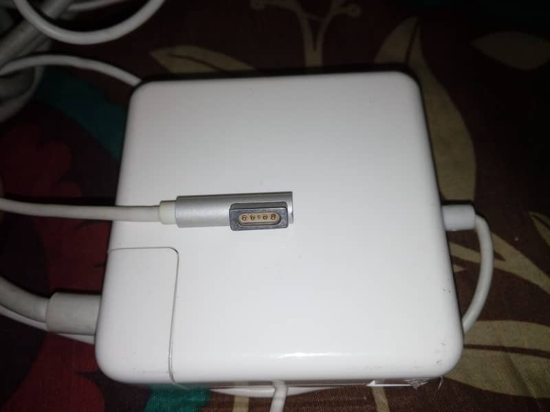 apple charger 3