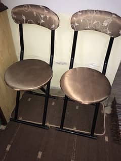 2 sitting chairs new foldable
