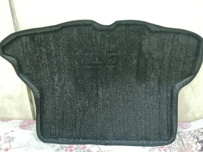 Honda City trunk mat tray - 0,3,2,1,4,2,4,0,8,8,1 0