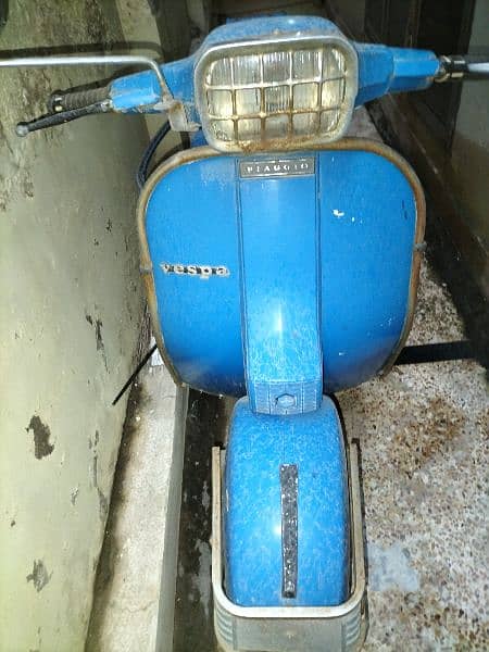 vespa scooter for sale in good condition 2