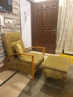 Sofa with ottoman (Habitt)