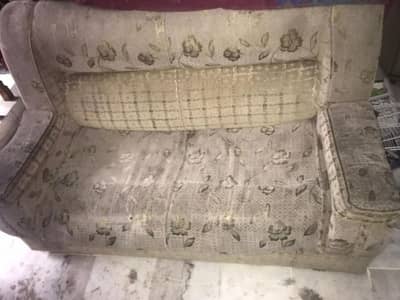 Sofa set for sale 6 seater (Poshish honi ha bas)