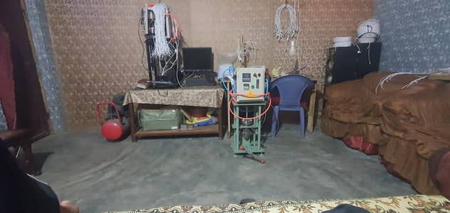 Semiautomatic hydraulic machine