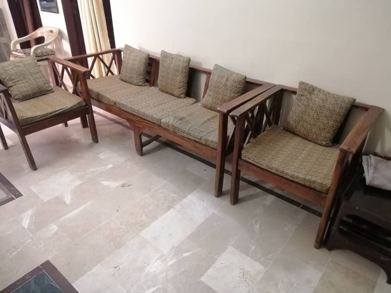 Sofa Set For Sale. . (5 Seater) 2