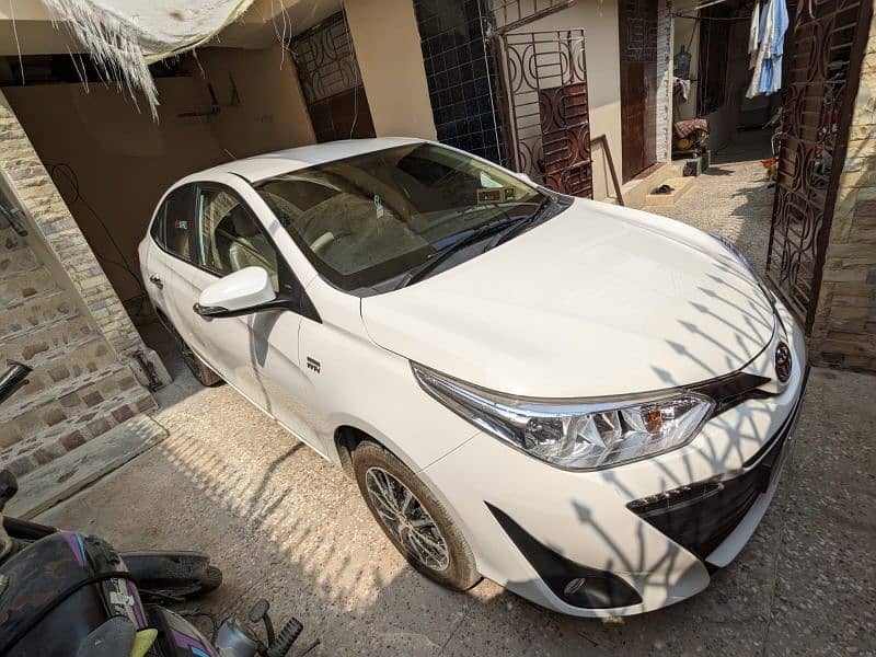 Toyota Yaris 1.5 CVT-i May 2022 Registered 16