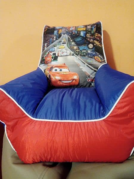 Baby chair large 2300 baby bean bag 3500 baby football 4500 5