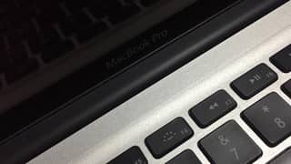 MacBook Pro (15-inch) i7 2nd Gen 8/256