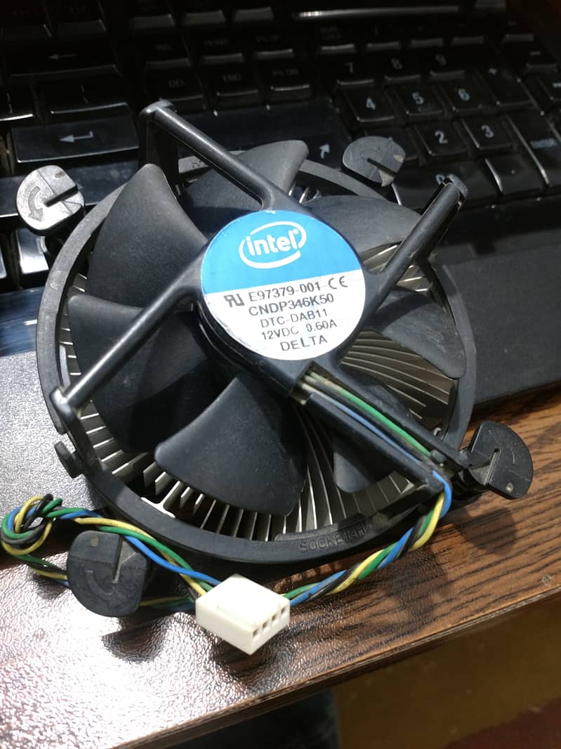 Intel Heatsink/Fan For Core i3 i5 i7 ( Pulled ) 0