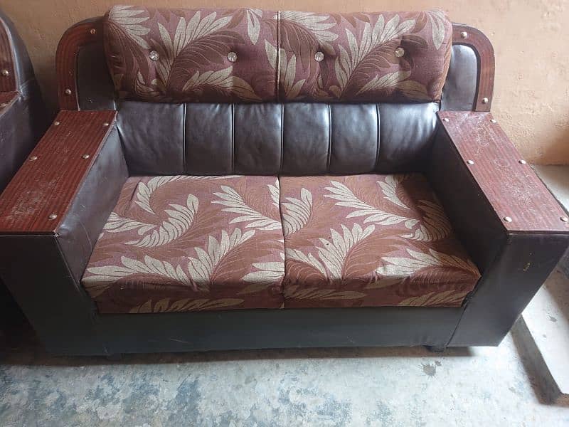 Sofa set for saale 2