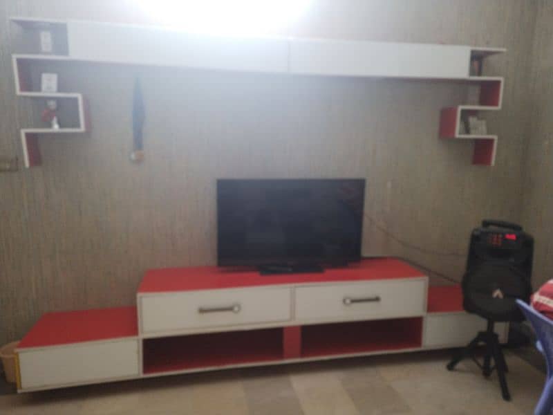 Tv unit full wall 0