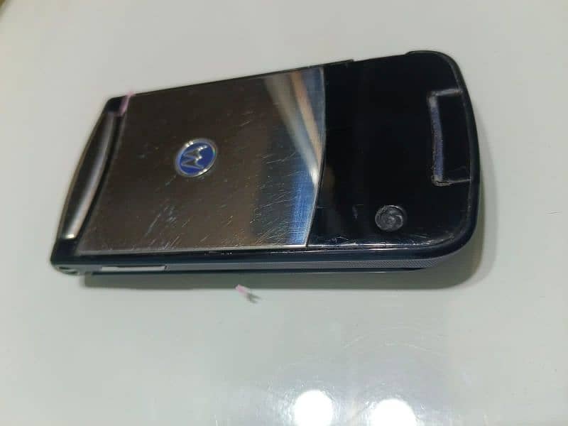 Motorola v8 2