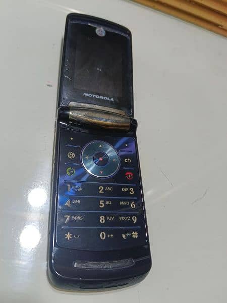 Motorola v8 5