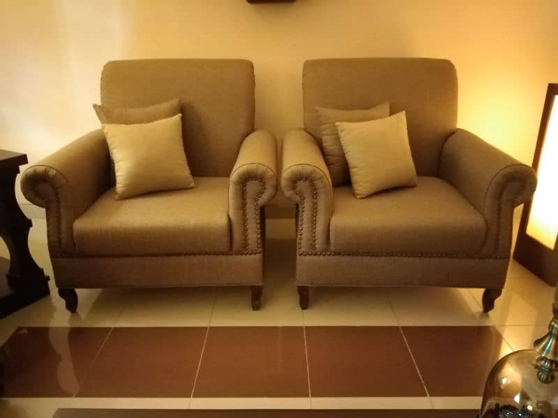 7 seater sofa 0