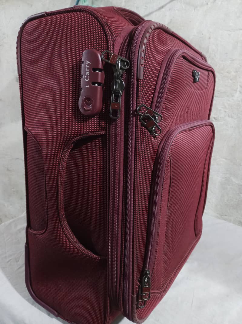 Cabin Size Luggage Traveling Bag / 20" Inch to 10 kg 2