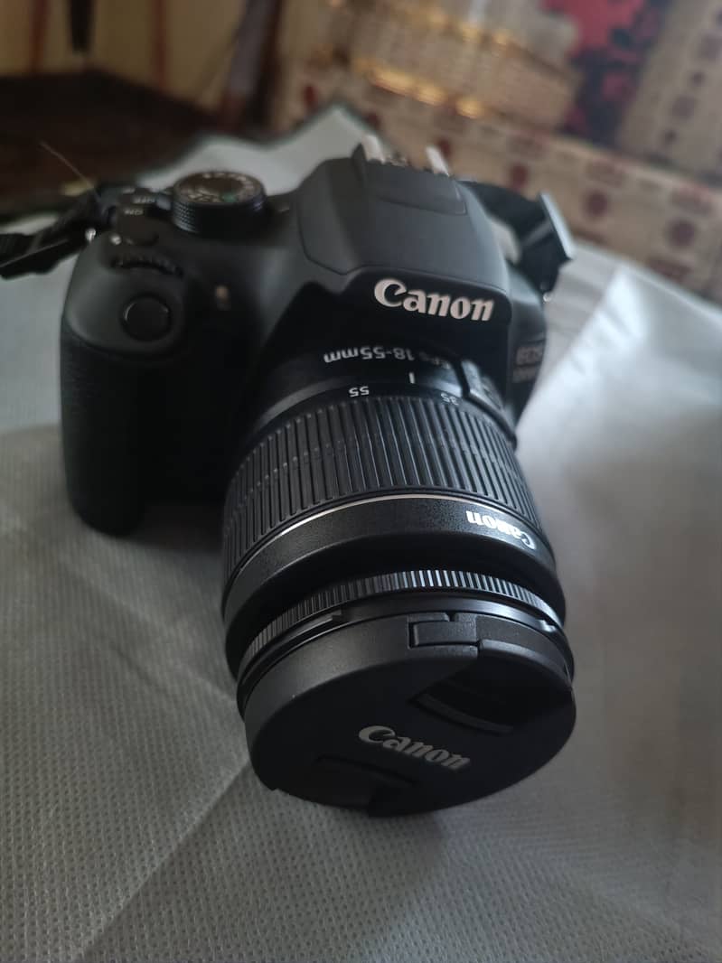 Cannon 1200D DSLR with Tripod 5