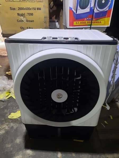 plastic air cooler with cooling pad and bottles 1