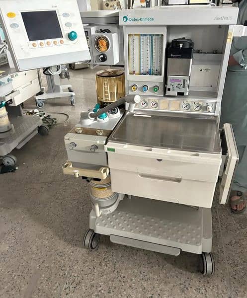 Anesthesia Machine/GA machine Refurbished in excellent condition 1