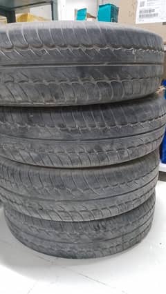 15 euro star tyre chasky walay rbta na kree bilkul new condition ha