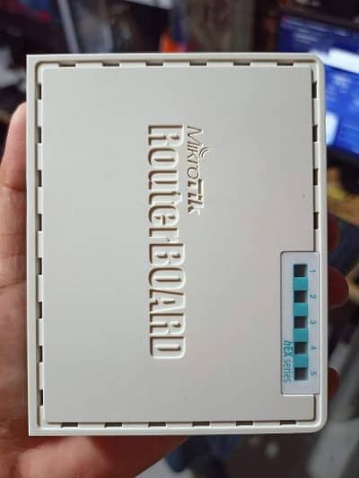 Mikrotik Rb750 gr3