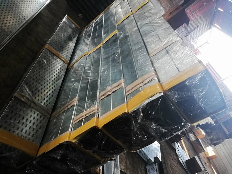 Cable Ladder Perforated Duct Mesh Unistrut and cable channel route 1