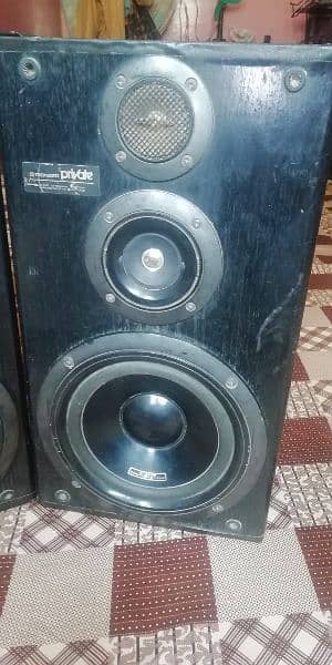 PIONEER AMPLIFIER 530WATT ND PIONEER SPEEKER 75+75 WATTS 4