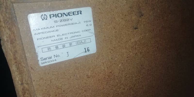PIONEER AMPLIFIER 530WATT ND PIONEER SPEEKER 75+75 WATTS 7