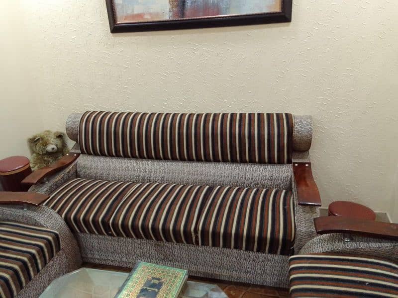 sofa set 7 seater and chairs 2 used moving abroad urgent sale 1