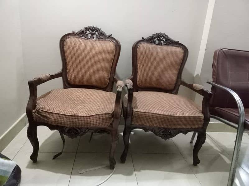 sofa set 7 seater and chairs 2 used moving abroad urgent sale 3