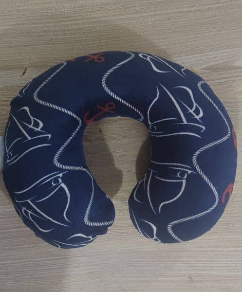 Neck Travelling Pillow 2