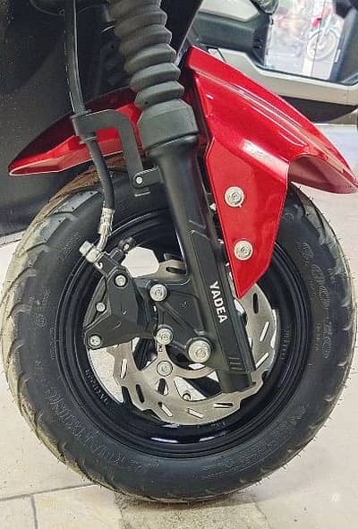 Brand New Metro T9 Electric Scooter/Scooty EV E-bike Electric Bike 7