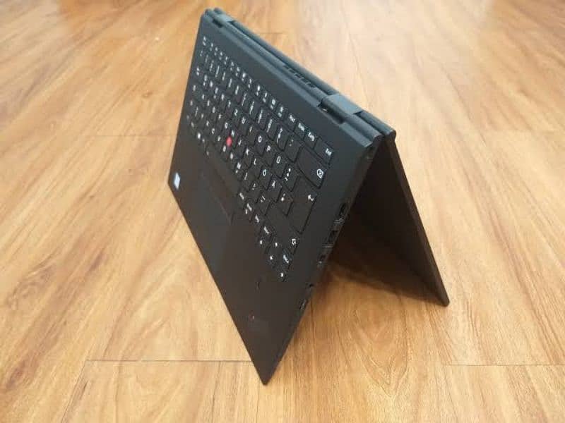 Lenovo yoga 460 10/10 Condition 14" Touchscreen 5